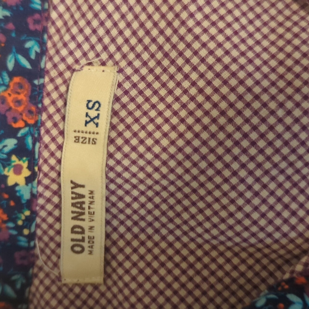 Women's button downs - Picture 4 of 5